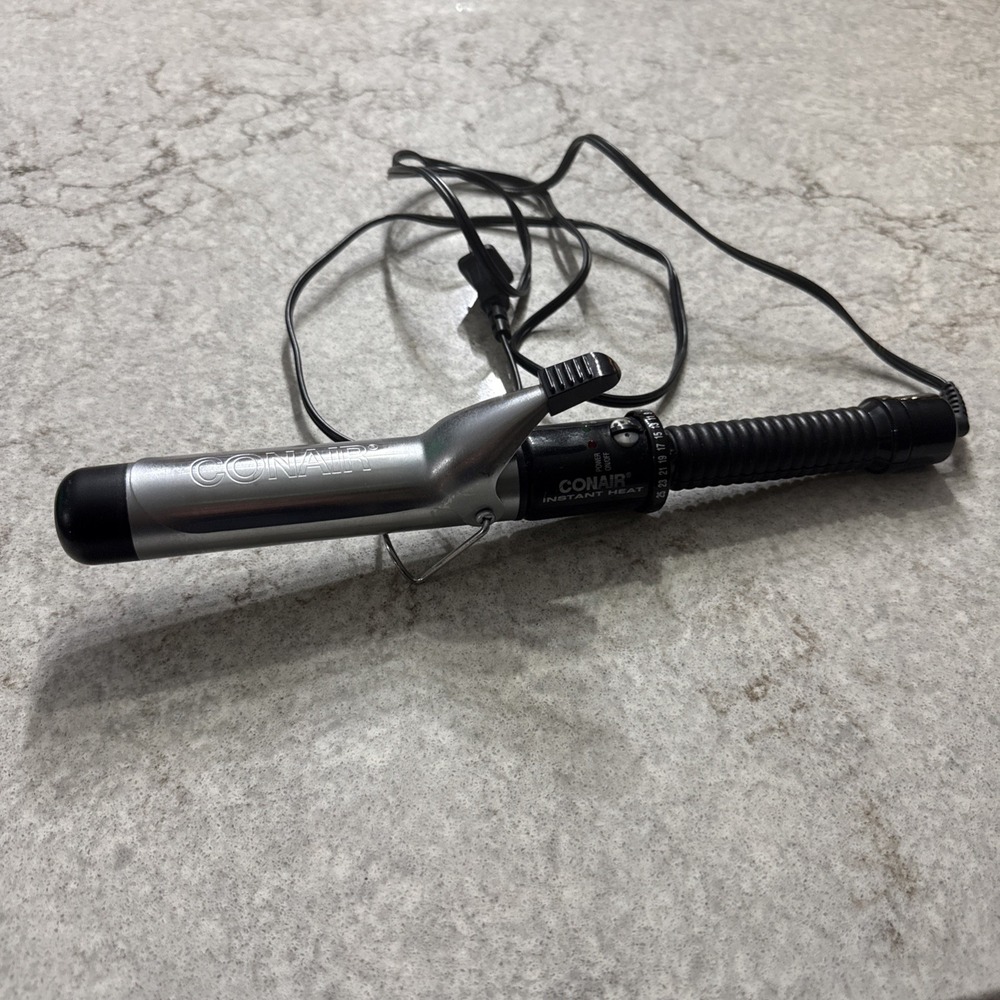 Conair Curling Iron Instant Heat Large Barrel 1.25 In Turbo Heat Model CD82W